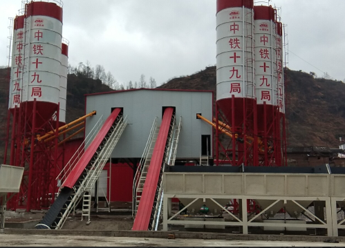 180套攪拌站設(shè)備多少錢