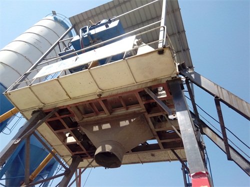 750攪拌機(jī)和1200配料機(jī)