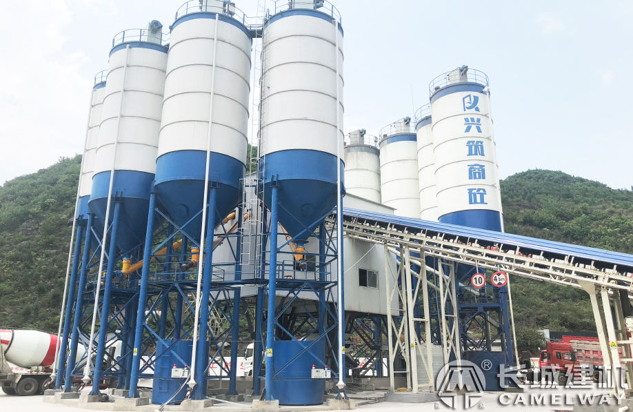 混凝土攪拌站生產(chǎn)線hzs180價(jià)格是多少