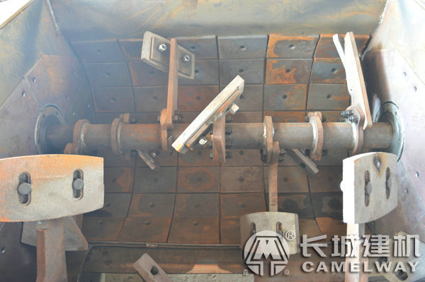 強(qiáng)制式混凝土攪拌機(jī)