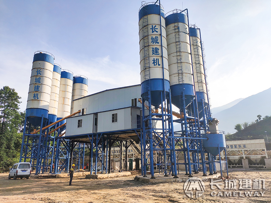 長城攪拌機(jī)廠家生產(chǎn)的雙hzs120混凝土攪拌站 現(xiàn)場實(shí)景拍攝