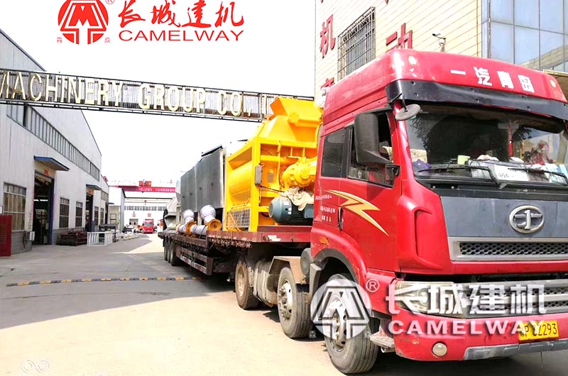 一方混凝土攪拌機發(fā)往客戶現(xiàn)場
