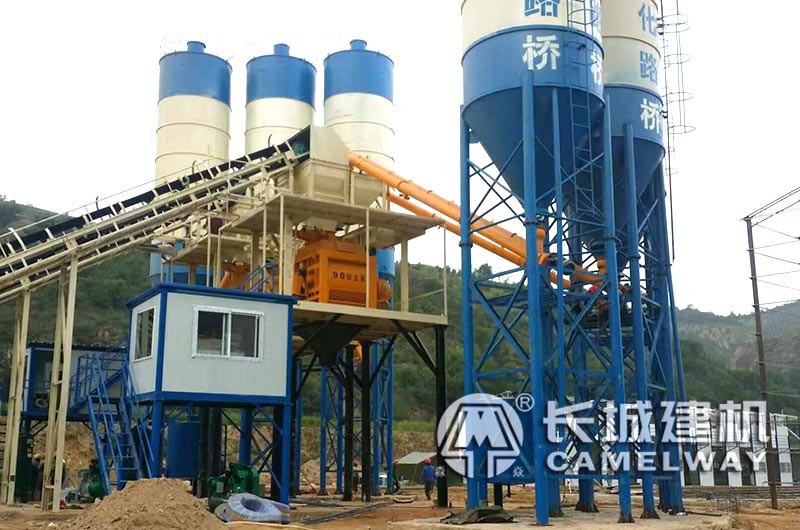 js4000攪拌站設(shè)備實(shí)景