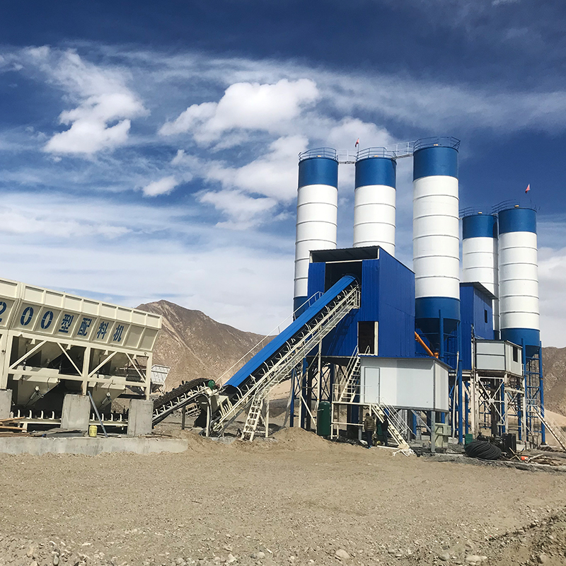 建一個(gè)標(biāo)準(zhǔn)型hzs120混凝土攪拌站一年能賺多少錢