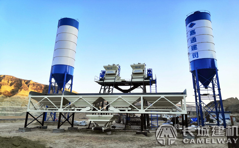 鋼結(jié)構(gòu)式配料機現(xiàn)場圖