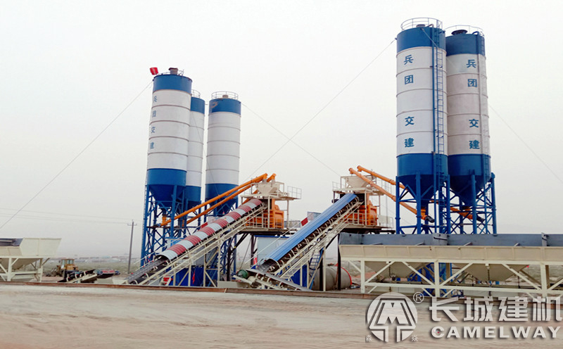 混凝土攪拌站現(xiàn)場圖片