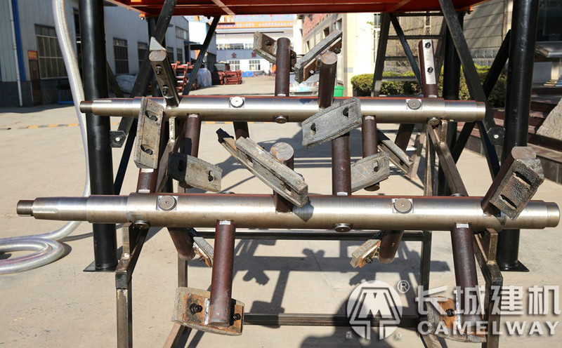 750攪拌機(jī)粗軸特寫(xiě)