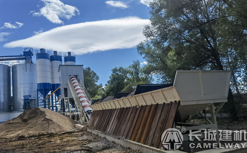 90混凝土攪拌站的配料機(jī)是幾倉？